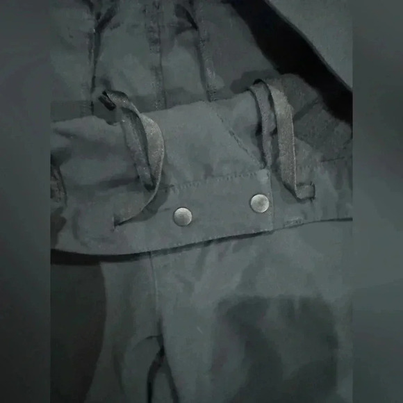 Men’s Fabletics shorts medium - Picture 4 of 7